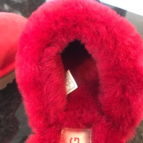 New UGG Cozy Slipper, Ribbon Red Fuzzy Slippers, Cherry Red Plush Slip-Ons, UGGs - Picture 5 of 16